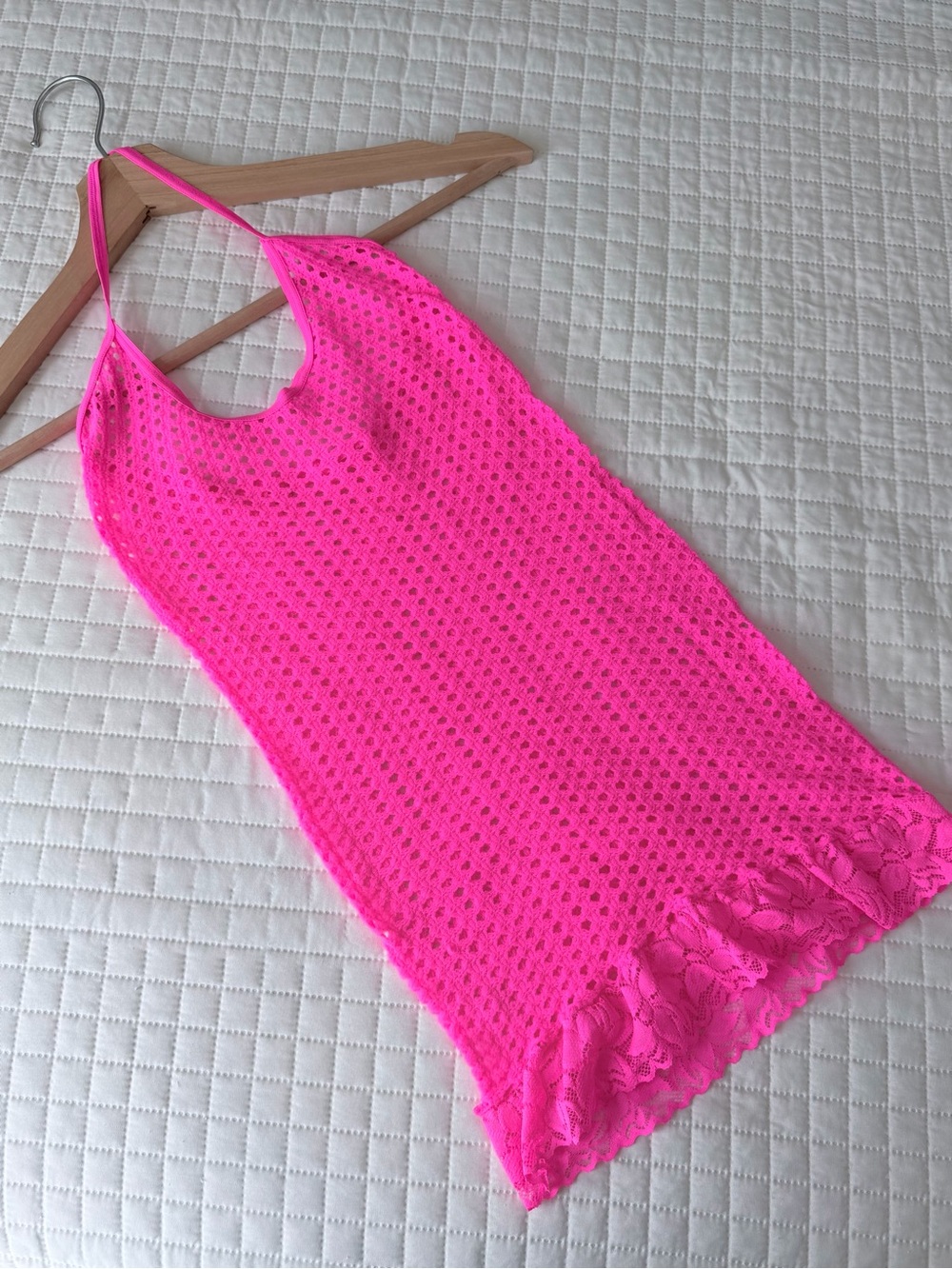 Women’s Hot Pink Crochet tank top y2k w2k